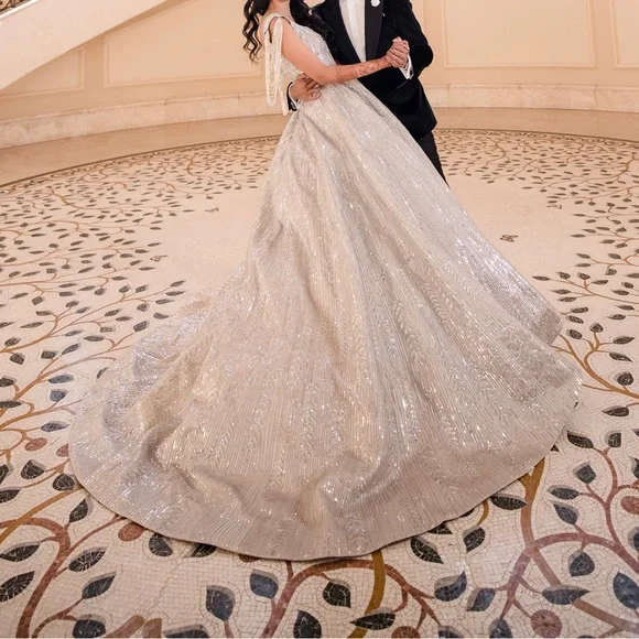 Custom Manish Malhotra Wedding Gown - Picture 3 of 6